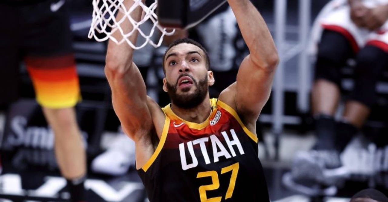 马德里竞技冲刺阶段更衣室发声今夜斯图加特远射贴柱，华盛顿奇才赛前豪取连胜看傻球迷的简单介绍